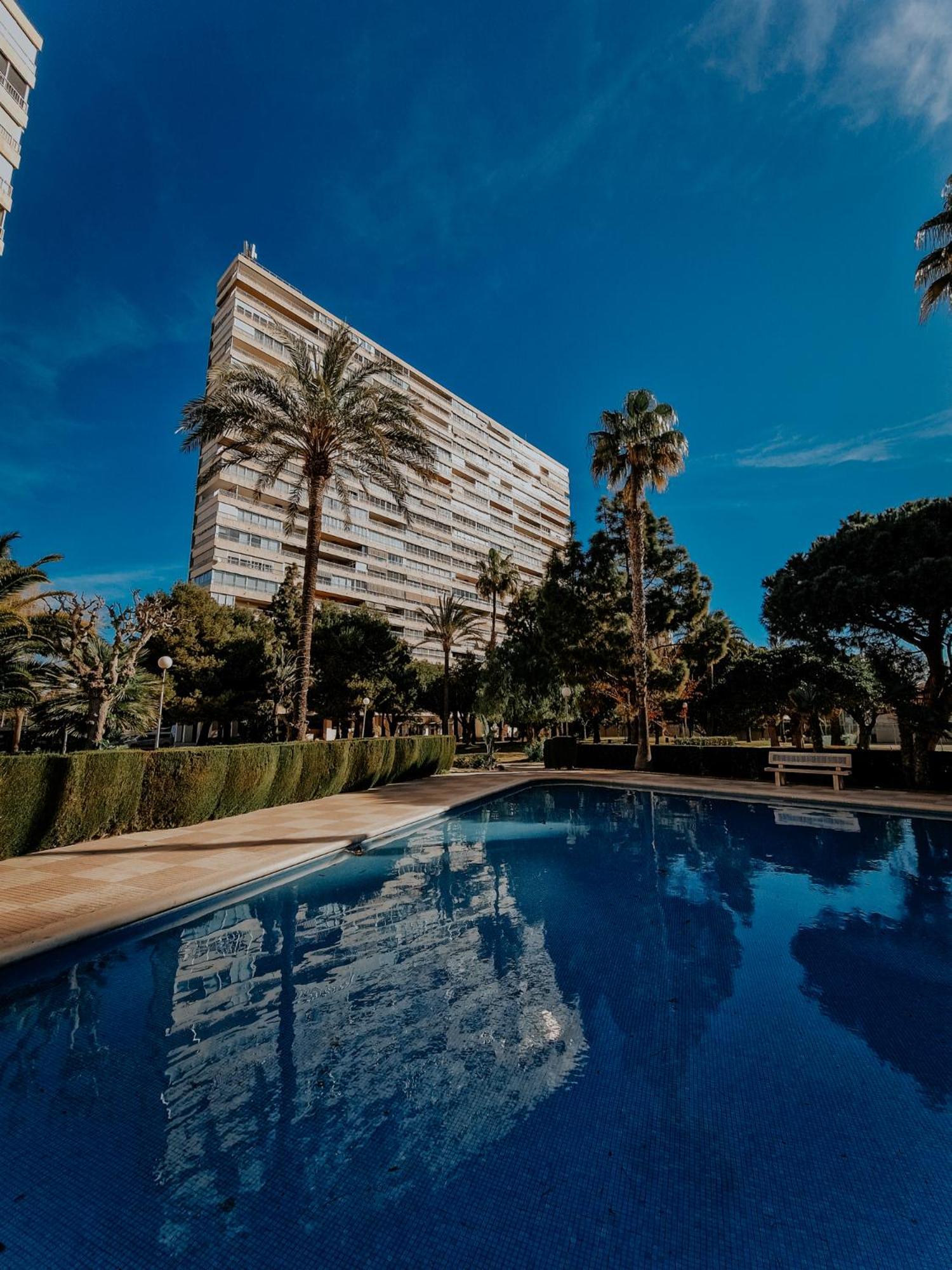 Sea Apartment Alicante Bagian luar foto