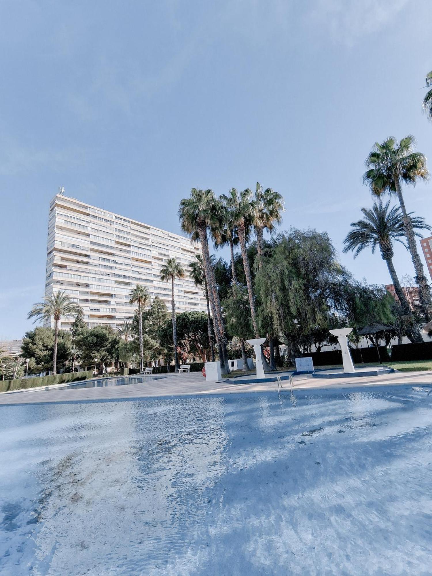 Sea Apartment Alicante Bagian luar foto